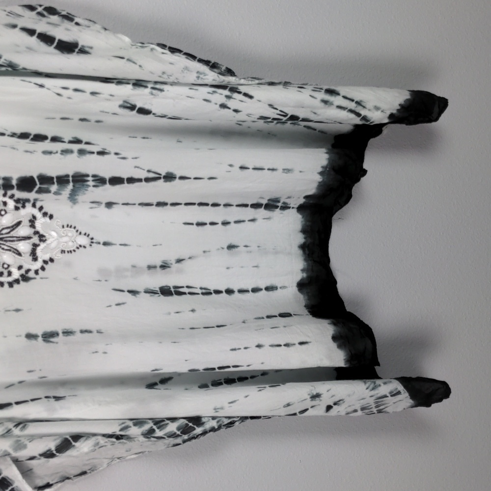 Soft Surroundings Tie-Dye Beaded Kimono Shawl Black White Size Medium - Picture 3 of 10